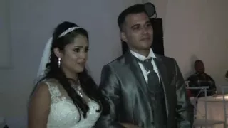 Emoção, Pai canta no casamento da filha