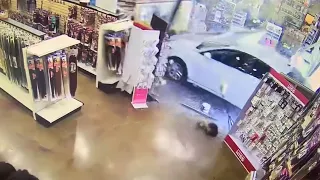 Car slams into Tempe beauty store