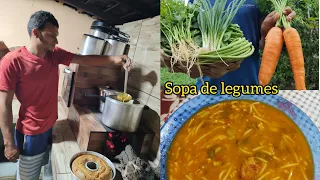 um dia frio no sítio -nada melhor que uma sopa quentinha para o jantar