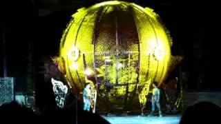 Ball / wall of Death with 5 motorcycles in Beijing acrobatics show