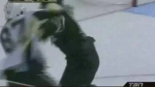 Loui Eriksson Nice Penalty Shot Goal + Sidney Crosby's Fight (November 3 2010)