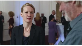 Toni Erdmann new clip from Cannes: Winfried takes back his daughter Ines