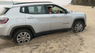 Jeep Compass4*4 in Sand mode