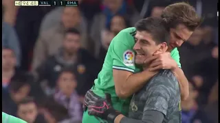 Thibaut Courtois flying header and Benzema last seconds rescue goal