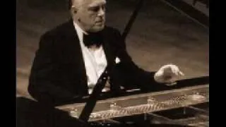 Sviatoslav Richter plays Schubert Sonata in C major, D. 840 "Reliquie"  (3/6)