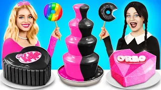 Desafio Alimentar: Wandinha Addams vs Barbie! Rosa vs Preto na Batalha das Cores por YUMMY JELLY