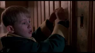 Home Alone 2: Lost In New York (1992) Kid vs Sticky Bandits (2/6)