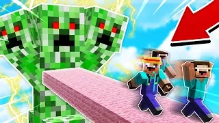 ESCAPING THE GIANT CREEPER IN MINECRAFT! HURRY!!
