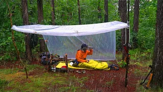 Wild camping made with $6 agricultural vinyl tarp, rain sound ASMR for two days...Korean Bushcraft!