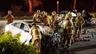 Car Collision in Woodland Hills Outside Pierce College #lafd