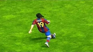 ► Lionel Messi — 10 Skills That Were Too Good for His Age ¡!