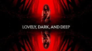 W Mrocznym Lesie / Lovely, Dark, and Deep (2023) - Premiera już 02.03 w CDA Cinema!