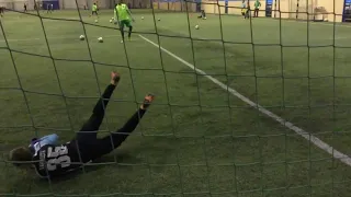 Young goalkeeper training (Юный вратарь тренируется. Игровые моменты)