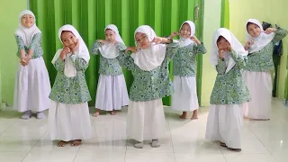 Tari San Sanana anak RA