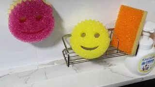 The Original Scrub Mommy by Scrub Daddy plastic scratch test.