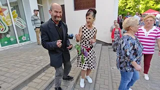 5.05.24г..."Ты в Море Любви не Утонешь"... звучит на танцполе в Гомельском парке...