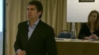 David Aranzábal realizando Trading en vivo ante 750 personas