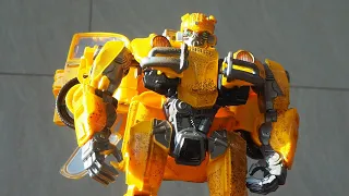 Transformer Bumblebee Action Figure, a transformation scene(BMB)