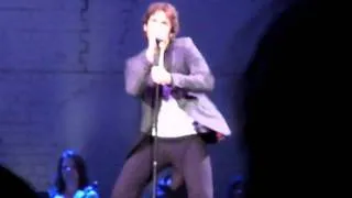Josh Groban answers audience questions in Tampa 10.28.11