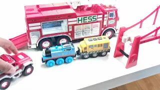 Build and Play BRIO Trains: Fireman Toy Vehicles, Tunnel & Wooden Train Railway Toys Unboxing