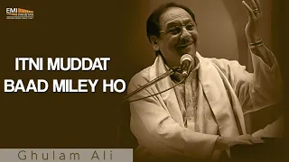 Itni Muddat Baad Miley Ho - Ghulam Ali | EMI Pakistan Original