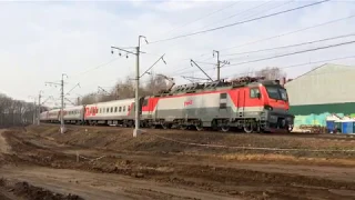 Электровоз ЭП20-057 с поездом дальнего следования