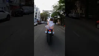 Поправила но не загнула… Реакции людей на девушку в платье, часть 3 #motoraido