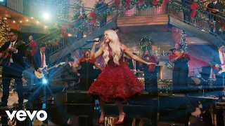 Carrie Underwood - Let There Be Peace (2021 Christmas in Rockefeller Center)