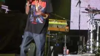 Snoop Dogg - Jump Around/Drop It Like Its Hot Live Middlesbrough 9/6/2014