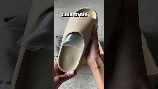 $35 Yeezy slides 💕 Link in comments 🥰