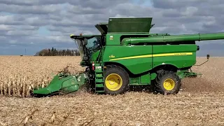 Manitoba Corn Harvest Fall 2020