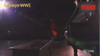 Braun Strowman Vs. Elias - Symphony of Destruction Match. WWE Raw 05/03/2018 em Português.