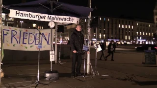 125. Hamburger Mahnwache-03 | Sven zum AfD-Fragenden