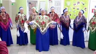 Звенит частушка. исп. хор Северяночки.