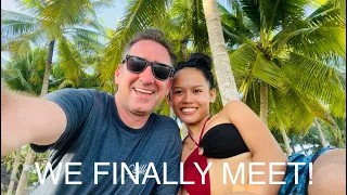 Foreigner finally meets Filipina for first time in Bohol, Philippines