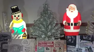 Tour of Vintage and Antique Christmas Decorations at the Golden Glow of Christmas Past 2022