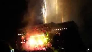 Paul McCartney - "Live and Let Die" - Quebec 2013 - Out There!