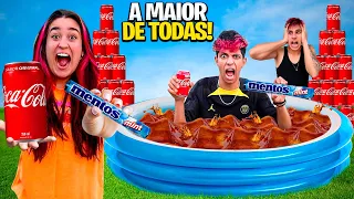 A MAIOR PISCINA DE COCA COLA COM MENTOS *deu muito ruim