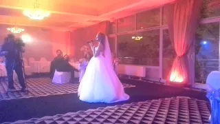 Музыкальный подарок невесты Ирины жениху Риаду.