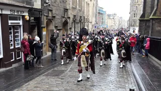 Romping up The Royal Mile