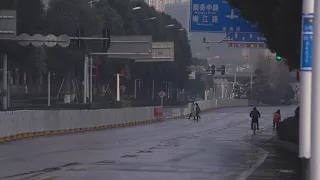 Coronavirus turns Chinese cities into ghost towns