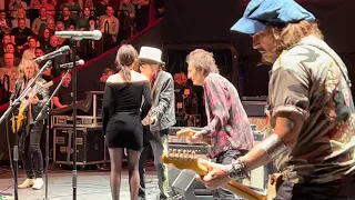 Train Kept a Rollin’ - Imelda May, Ronnie Wood, Kirk Hammett, Johnny Depp, Billy Gibbons - Jeff Beck