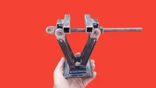 Few people know how to make this powerful Vise from an old Car Jack