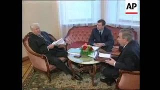 RUSSIA: YELTSIN'S EFFORTS TO STAMP OUT CORRUPTION