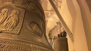 Звон в самый большой колокол России, 72-тонный Царь-колокол в Свято-Троицкой Сергиевой Лавре