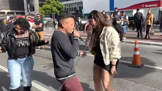 OLHA A HORA QUE ESSA MORENA CHAMOU ALEMÃO DA PIZADINHA PRA DANÇAR 💃 COM ELA NA AVENIDA PAULISTA