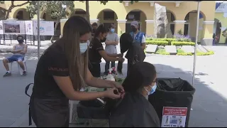 Жители собирают волосы для ликвидации разлива нефти в Перу