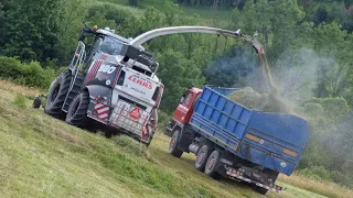 Challenging grass haying in the hill Claas Jaguar 980, 2x Tatra 815, New Holland T7.290  John Deere