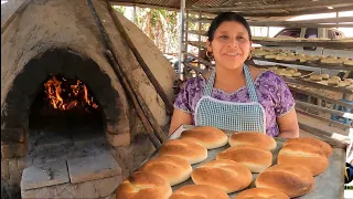 Haciendo Pan En Horno De Leña Para Esta Semana Santa / Juntos Podemos gt