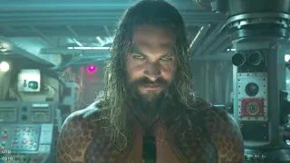 Aquaman (2018) saves the crew of the submarine